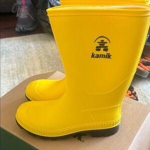 New Kamik Kids Yellow Waterproof Rain Boots size 4